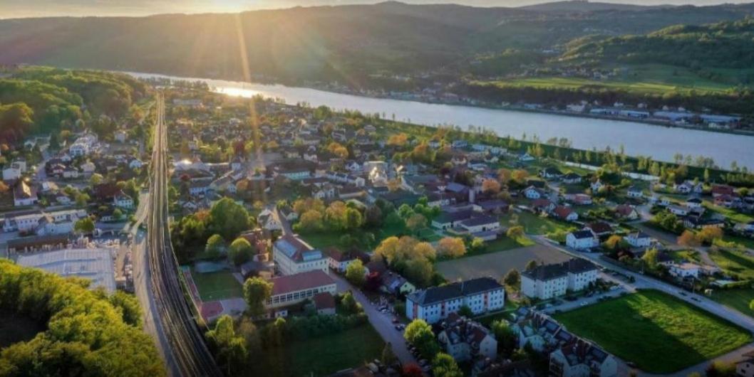 Apartment An Der Donau Krumnussbaum Buitenkant foto